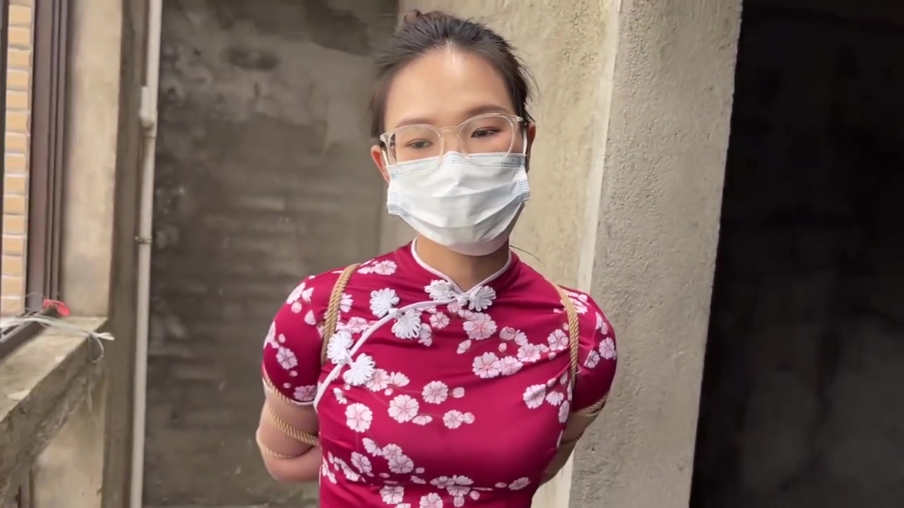 Chinese Cheongsam Girl Bondage
