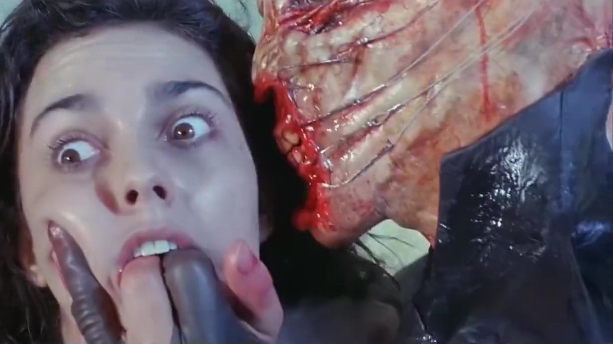 Hellraiser - Ashley Laurence gets finger gagged
