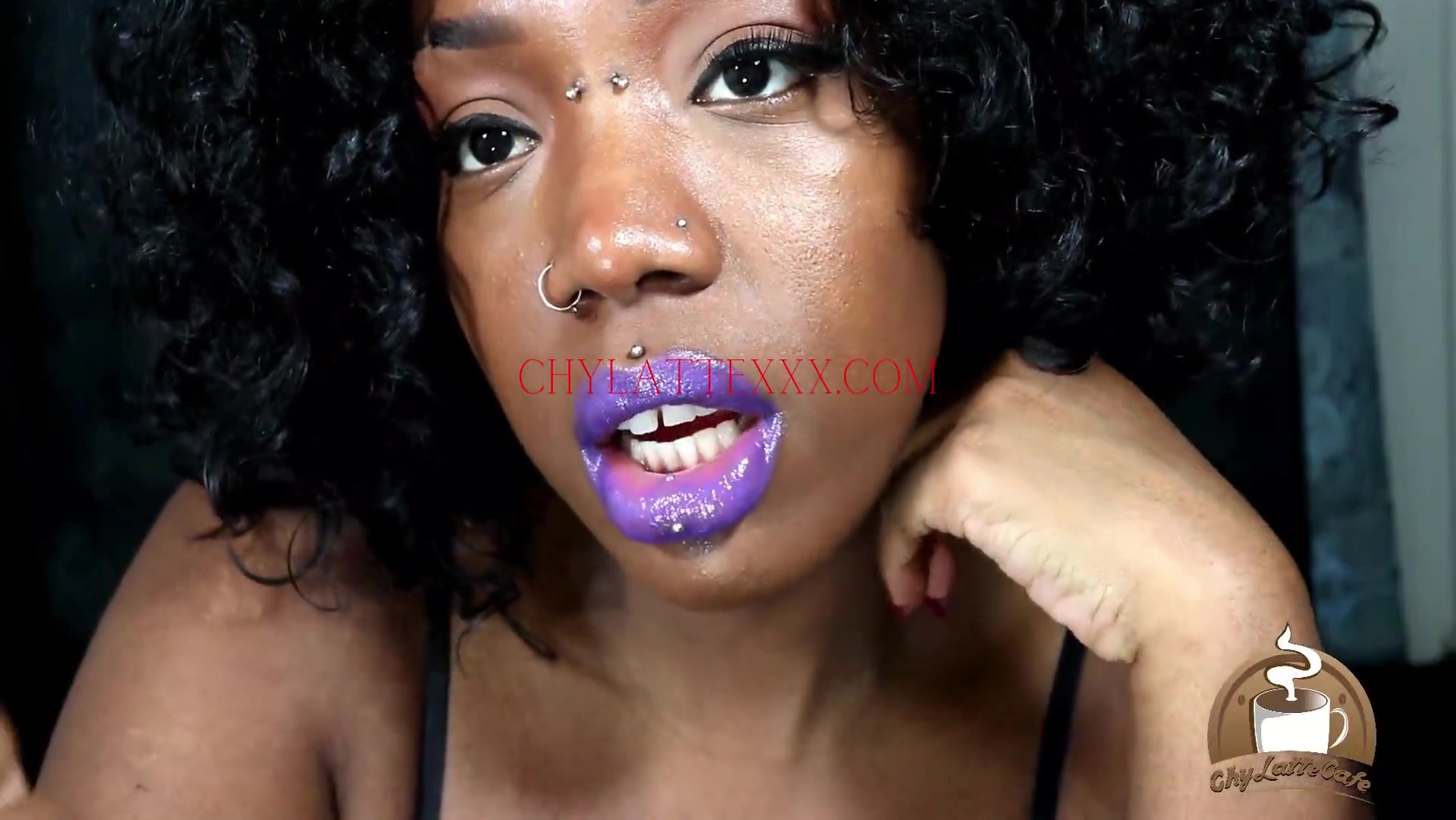 Purple Kisses Purple Lipstick Joi
