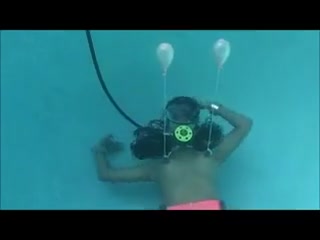 Underwater self bondage
