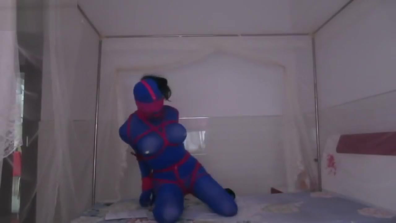 encasement bondage
